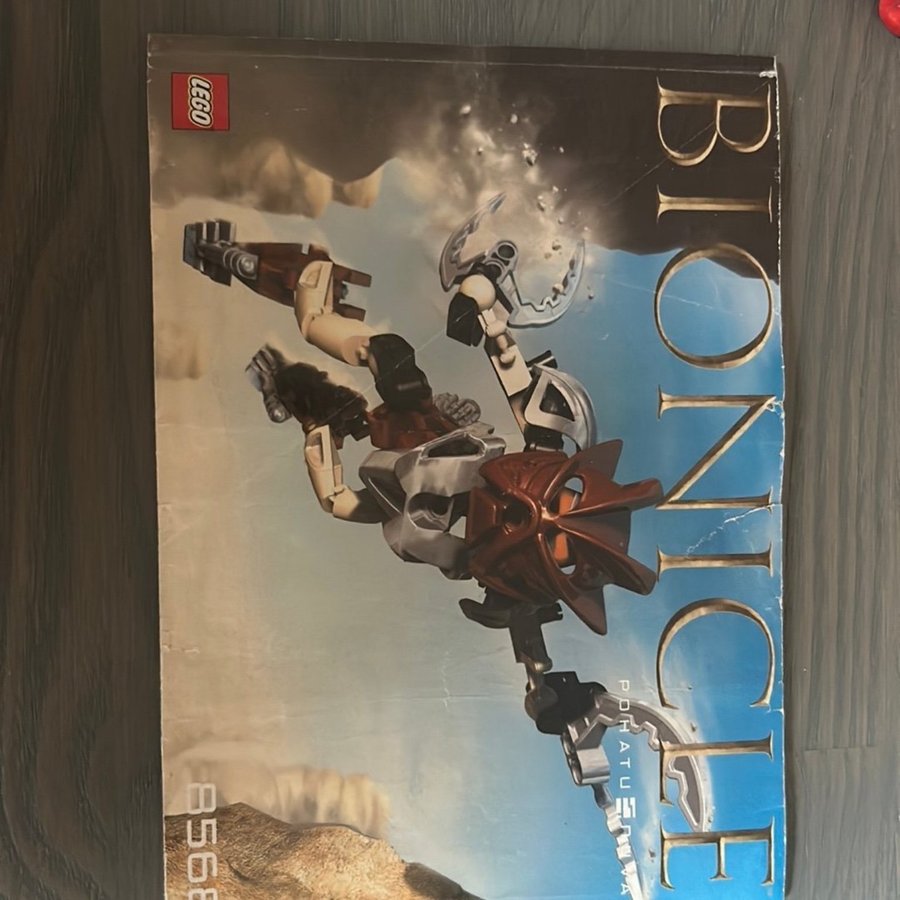 Lego Bionicle - Set med figurer och delar