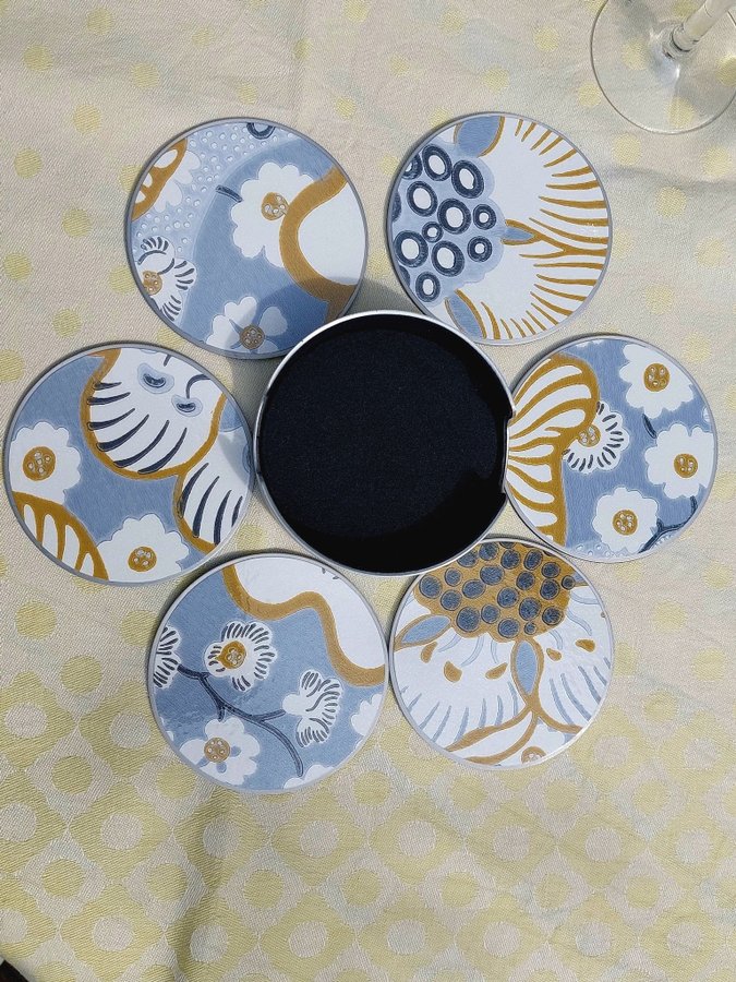 6 st coasters m hållare laminerad tapet Josef Frank Eldblomman Svenskt Tenn