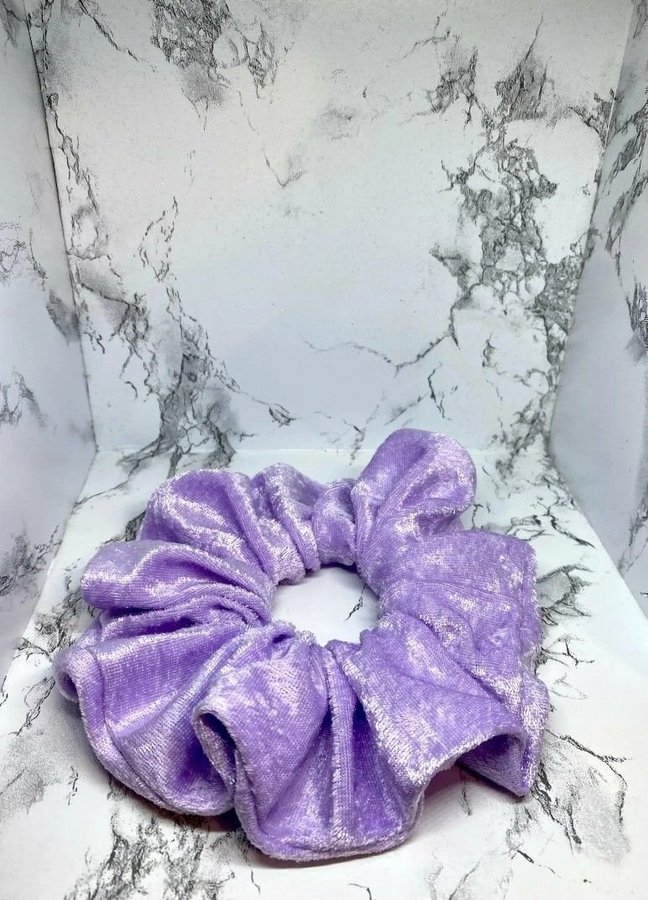 Pastell lila krossad sammet överdimenionerad scrunchie Enchanted Scrunch NY