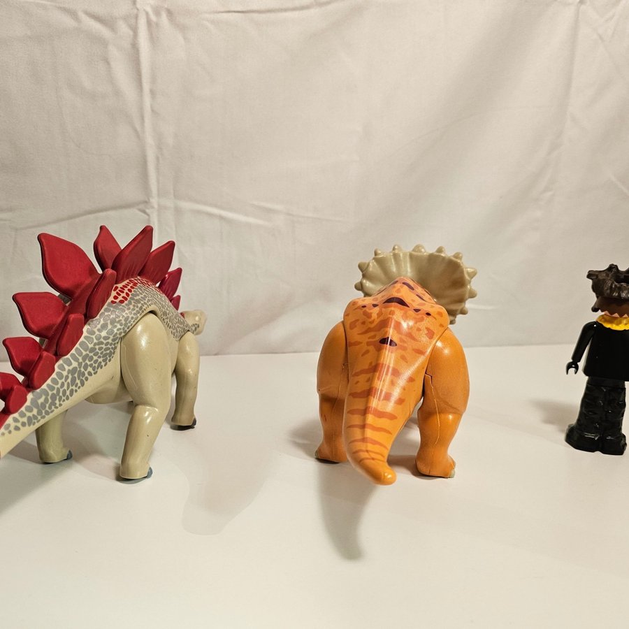 Playmobil Dinosaurier och en figur