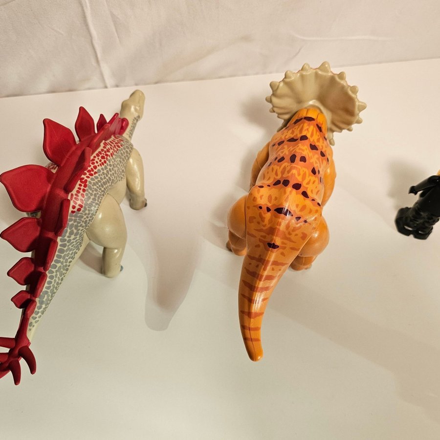 Playmobil Dinosaurier och en figur