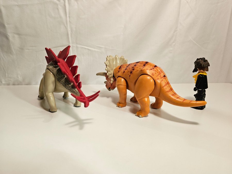 Playmobil Dinosaurier och en figur