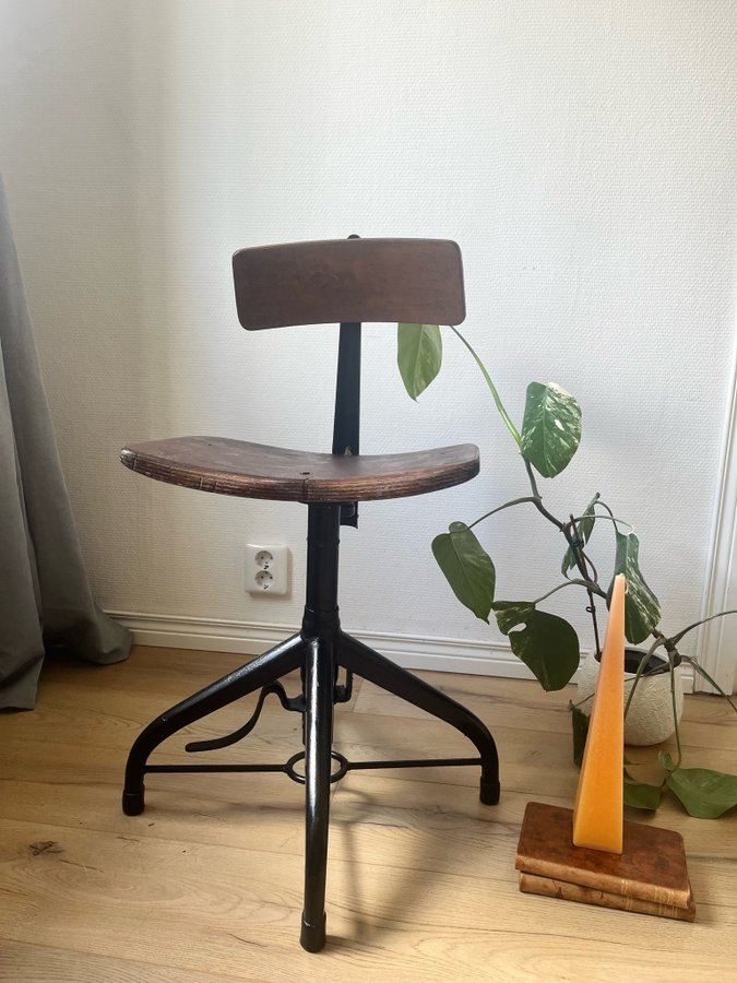 Industriell design retro vintage stol maskinist stol