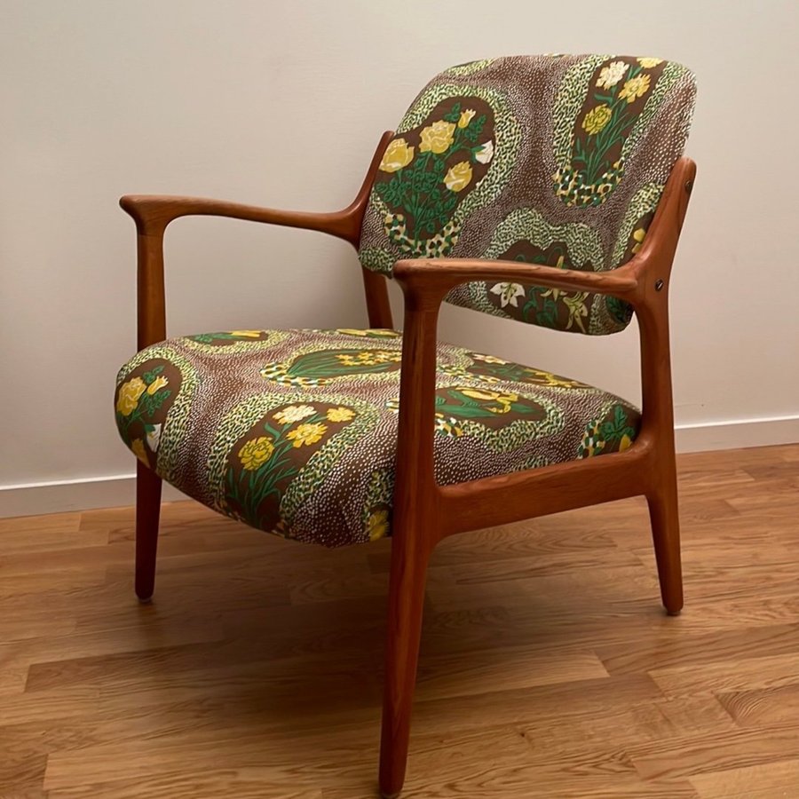 Vintage Teak Fåtölj Karmstol “Domus” Tyg Josef Frank “Catleya” Svenskt Tenn