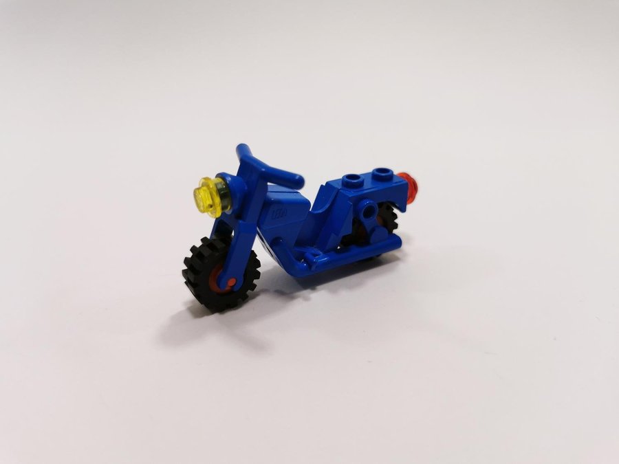 Lego - fordon - motorcykel - part x81c01 - blå