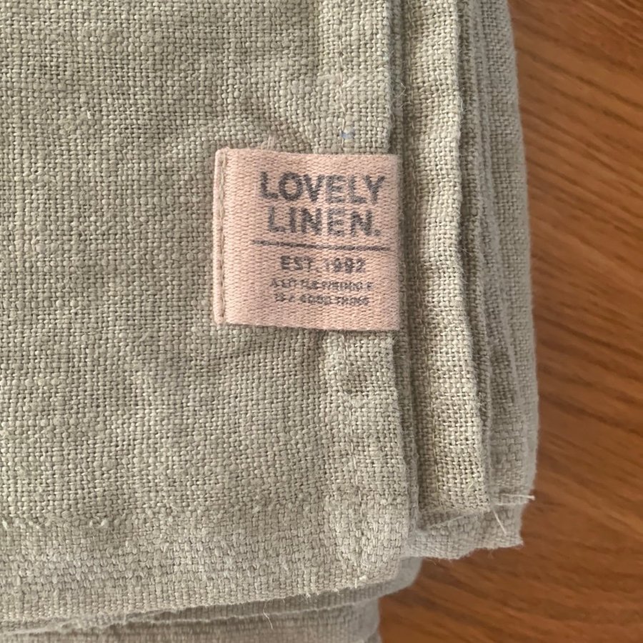 Ny fin mild grön duk från Lovely Linen Lin Linne 145x300 Europeiskt lin