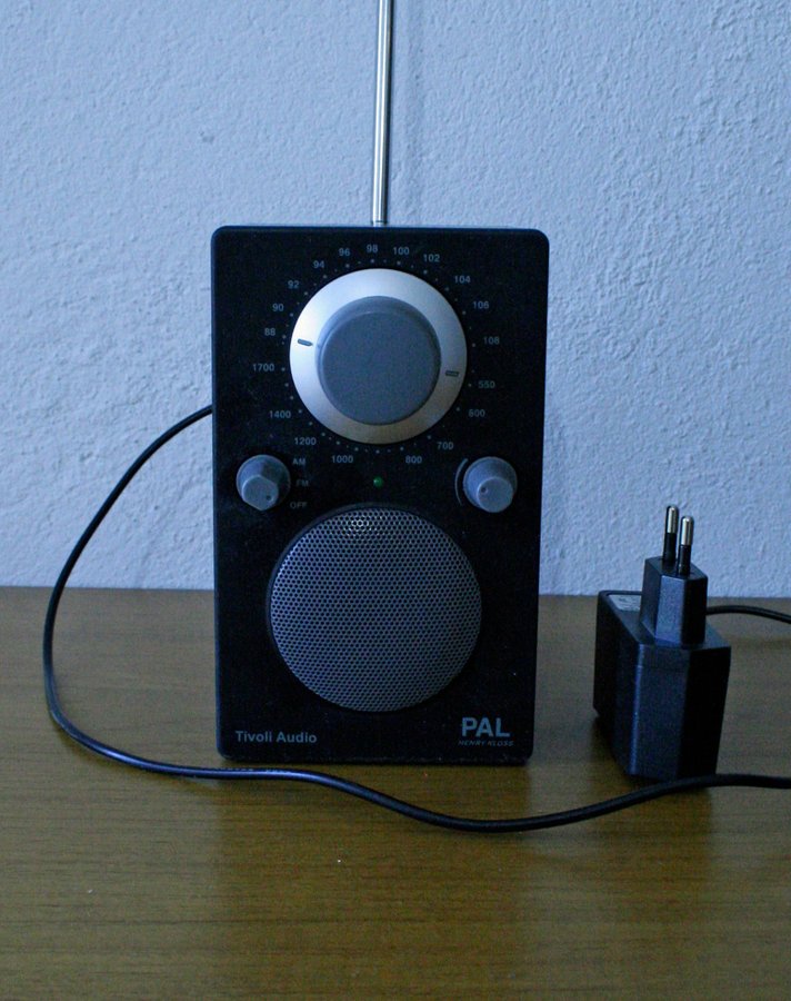 Transistorradio Tivoli Audio PAL Henry Kloss Radio FM  AM