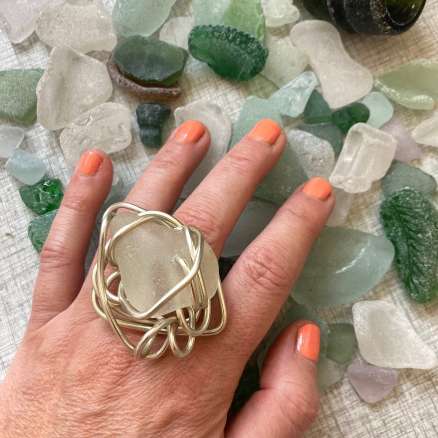 Sea glass seaglass strandglas glas ring handgjord wirewrapped hav återbruk