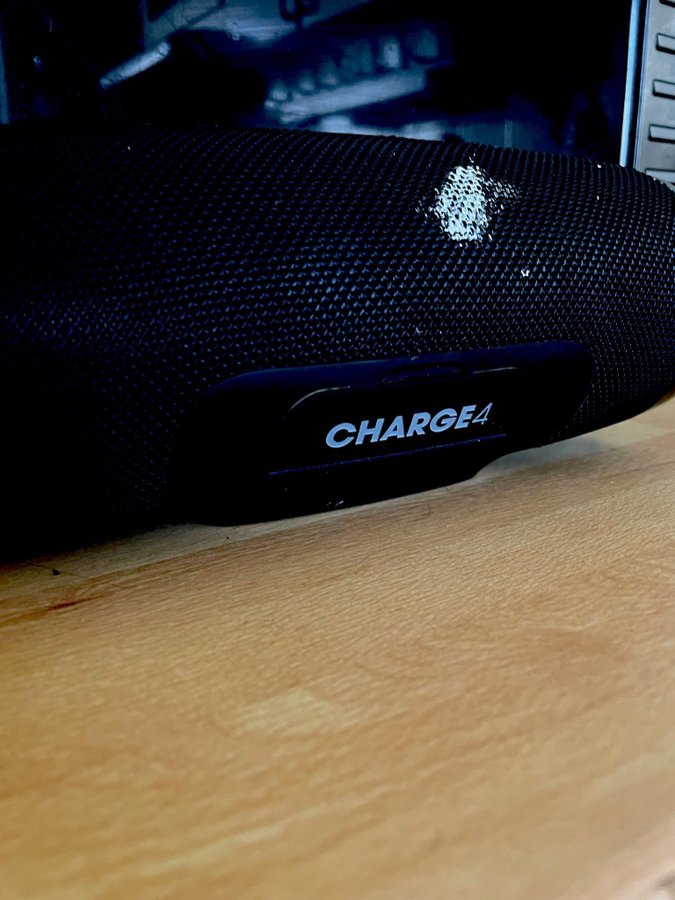 JBL Charge 4