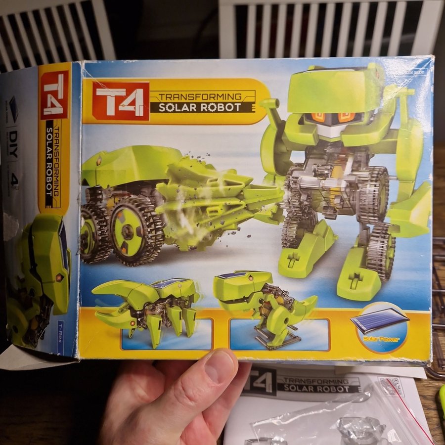 T4 Transforming solar robot