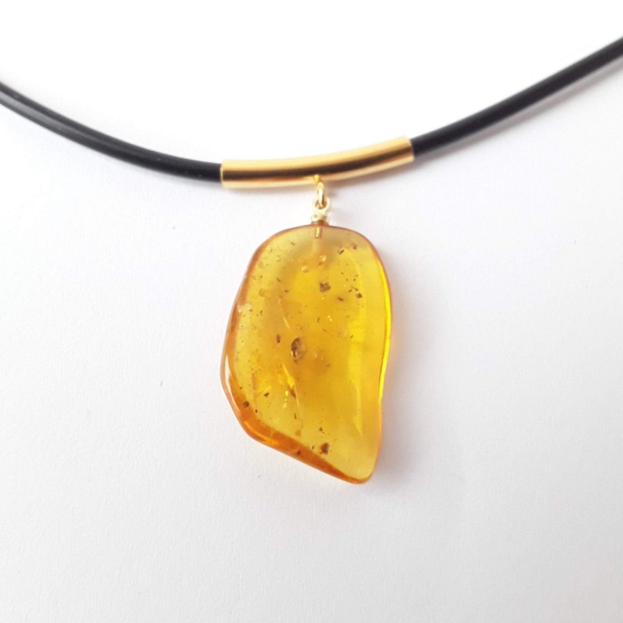 Yellow Baltic amber gemstone insect inclusion pendant necklace insect jewelry