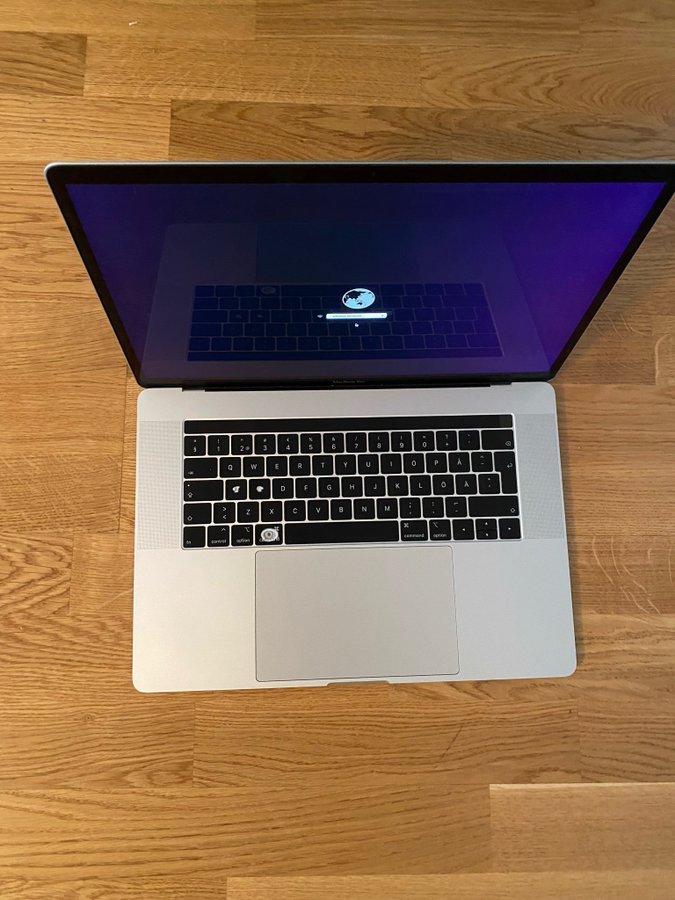 Reservdelar MacBook Pro 15 (Touch Bar, Mid 2018) / Core i7 / 256 GB SSD / 16 GB