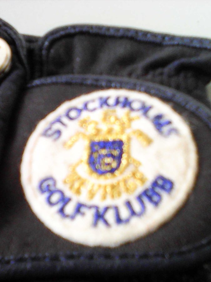 Golfhandskar Dam- 4 st begagnade - en med logo STOCKHOLMS GOLFKLUBB