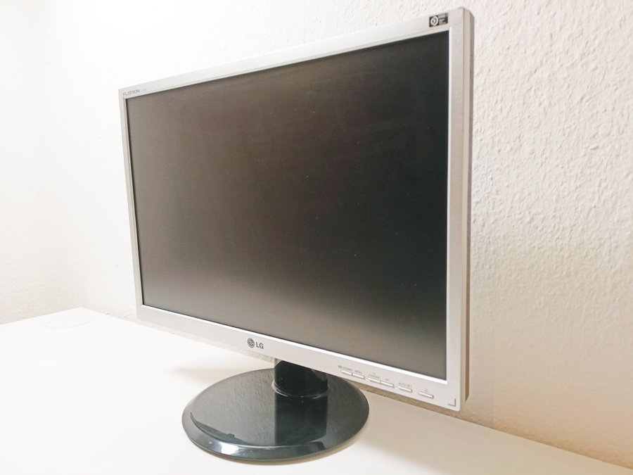 SKÄRM LG 22" FLATRON L225WS DATORSKÄRM MONITOR