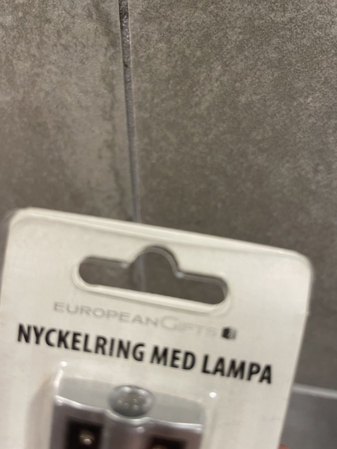 Rolf! Nyckelring med minificklampa och namn! Helt ny - oanvänd! Julklapp?