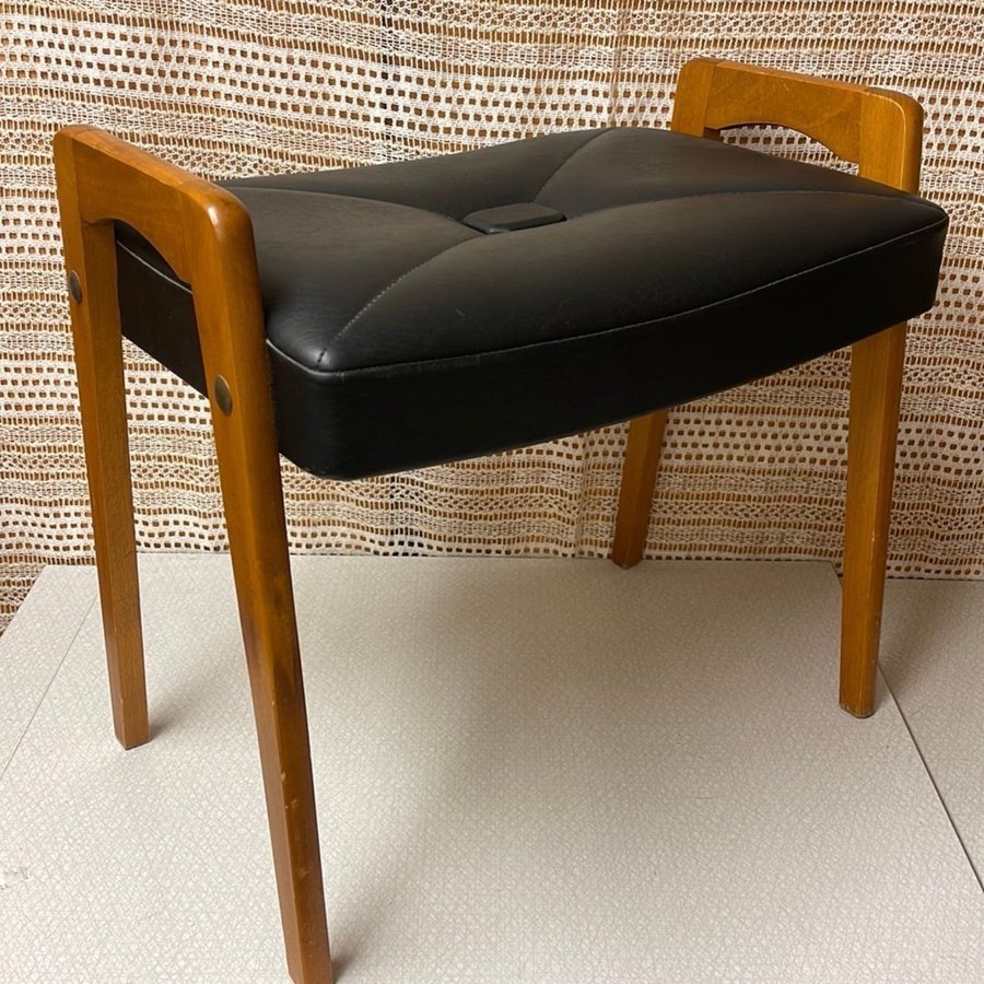 Inredning pall teak med svart sits Retro 60tal