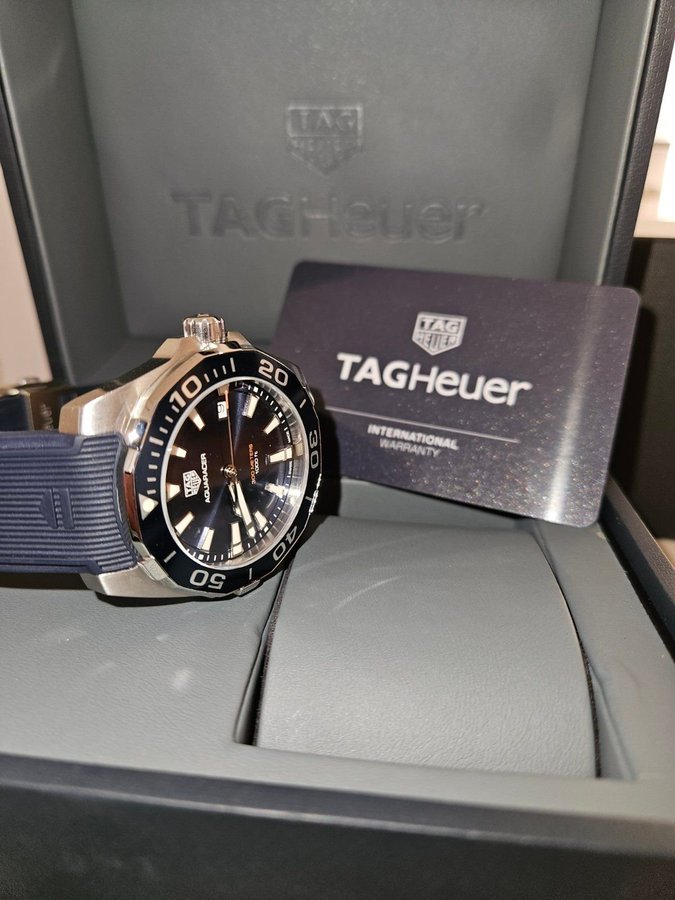 TAG HEUER Aquaracer 300M