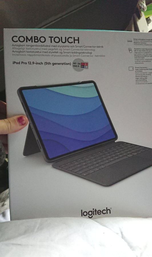 Logitech Combo Touch för iPad Pro 12.9 tum (5:e generationen)