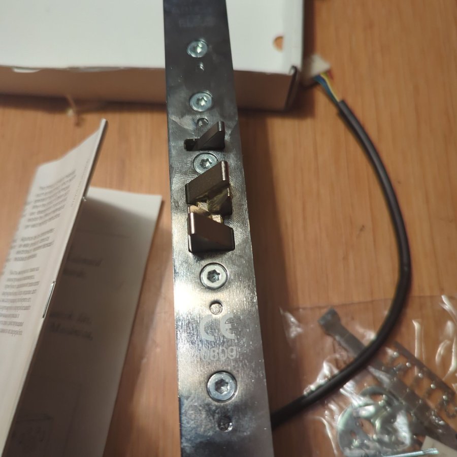 ABLOY EL502 elektriskt dörrlås