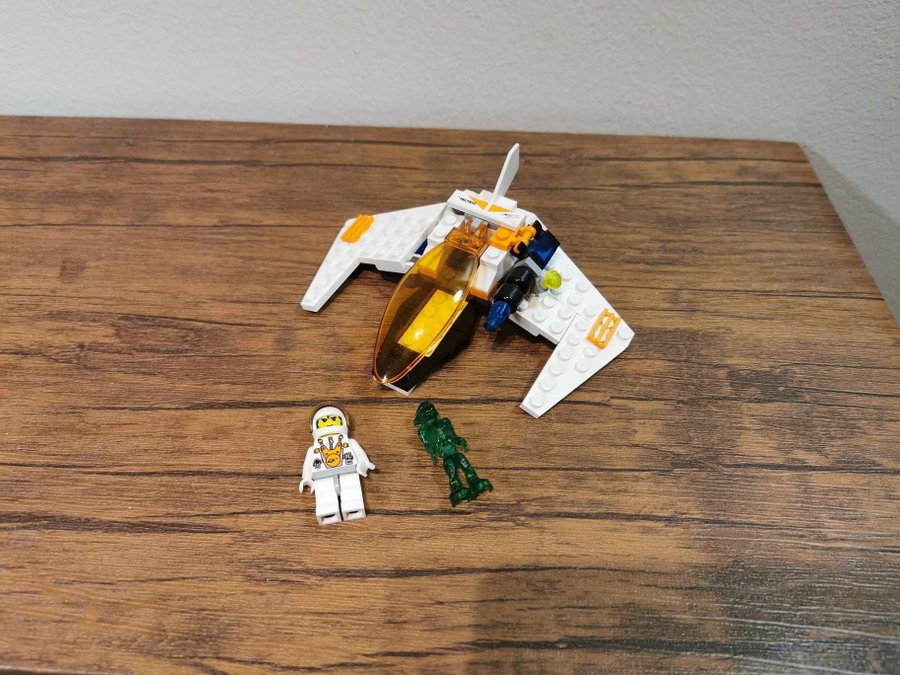 Lego Mars Mission 7695 - MX11 Astro Fighter 1/2