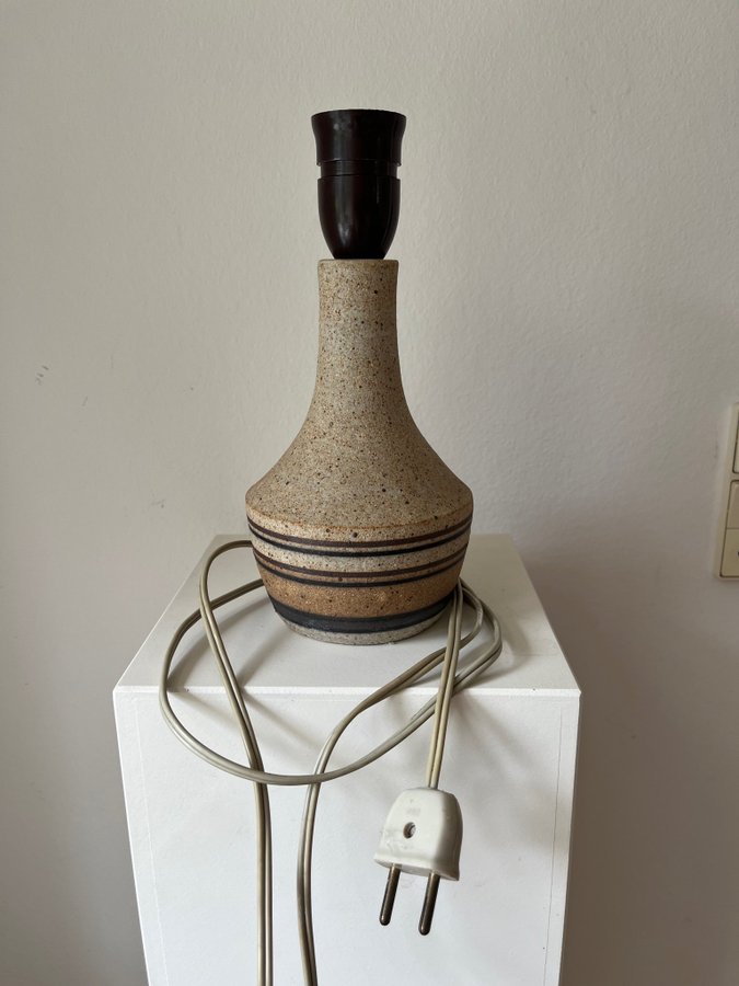 JESPER PACKNESS DANSK BORDSLAMPA LAMPFOT STENGODS KERAMIK VINTAGE