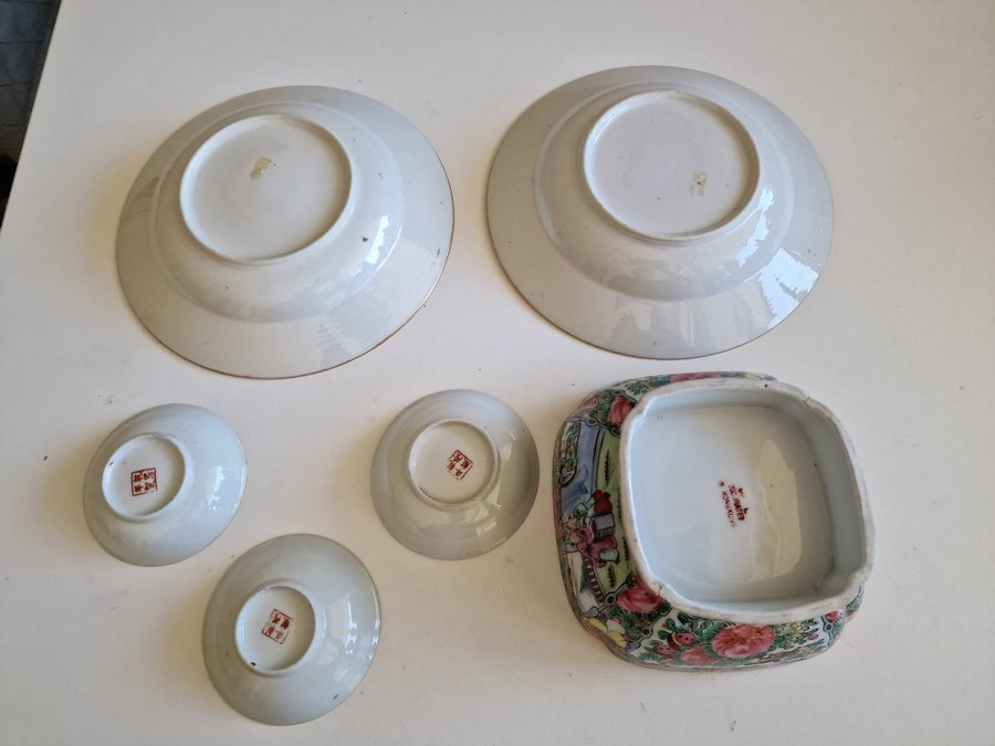 A group of six pieces of Chinese porcelain