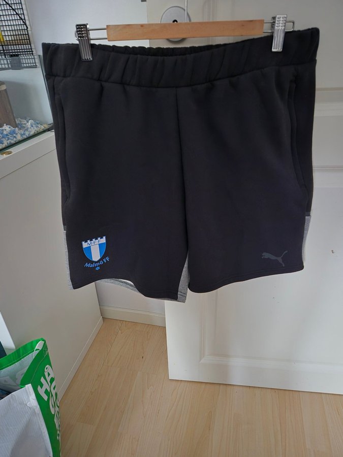 Malmö FF, Puma svarta shorts, storlek L