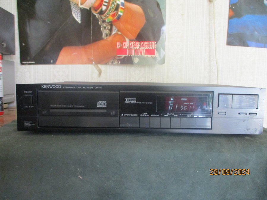 KENWOOD COMPACT DISC PLAYER MODEL DP-47 spelar brända cd skivor