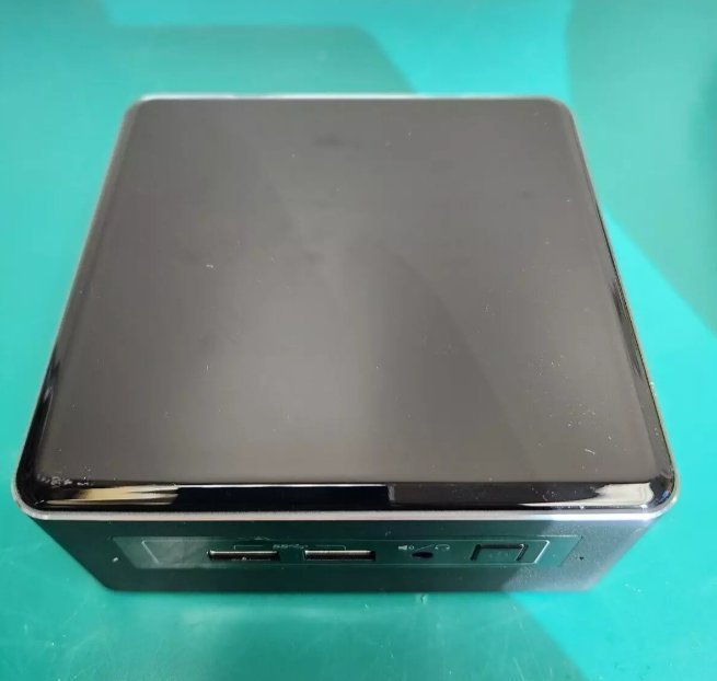 Intel NUC7i7BNH Mini PC