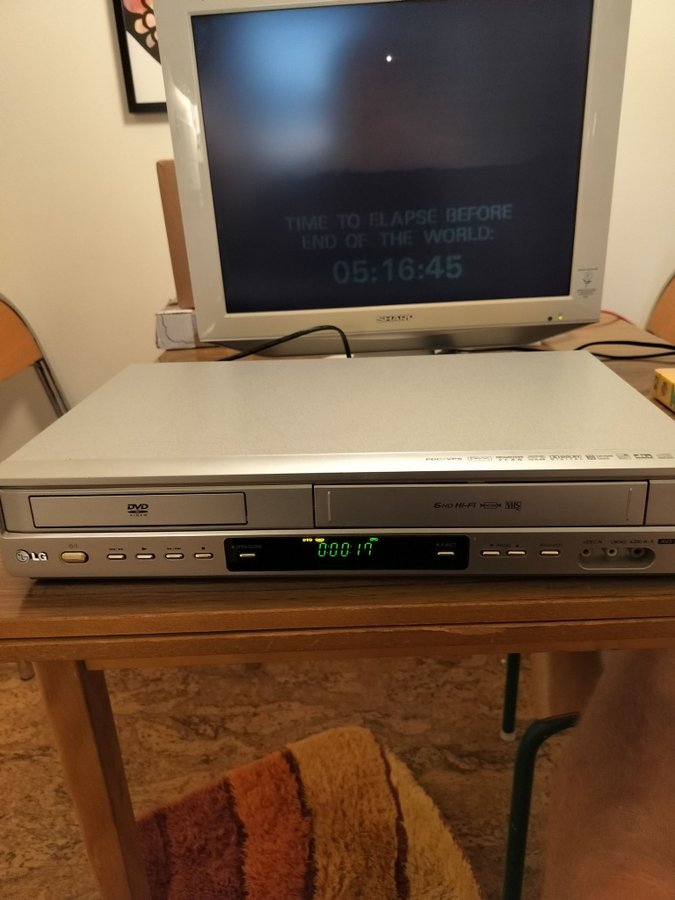 LG V9800 DVD/VHS Spelare