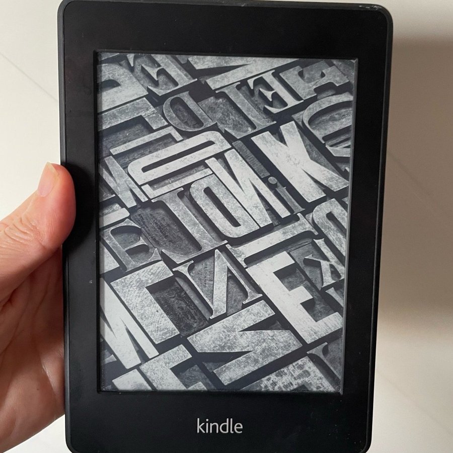 Kindle paperwhite läsplatta e-ink