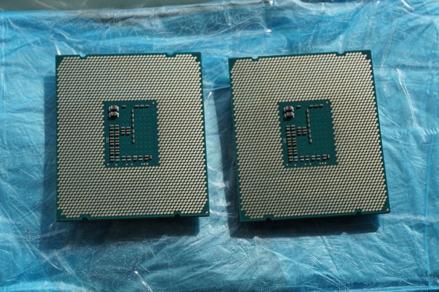 Intel Xeon E5-2667 v3 Matchat par