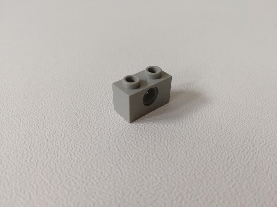 Lego - technic - brick - 1x2 - part 3700 - ljusgrå (old light gray)