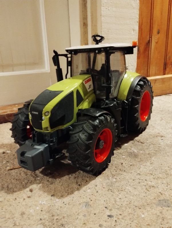 Bruder Claas axion 950