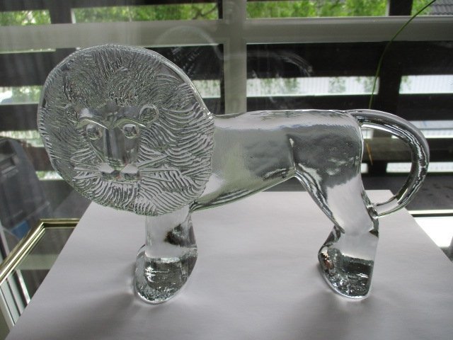 Glasrelief skulptur av Lejon - Boda Zoo - design B Vallien - Kosta Boda