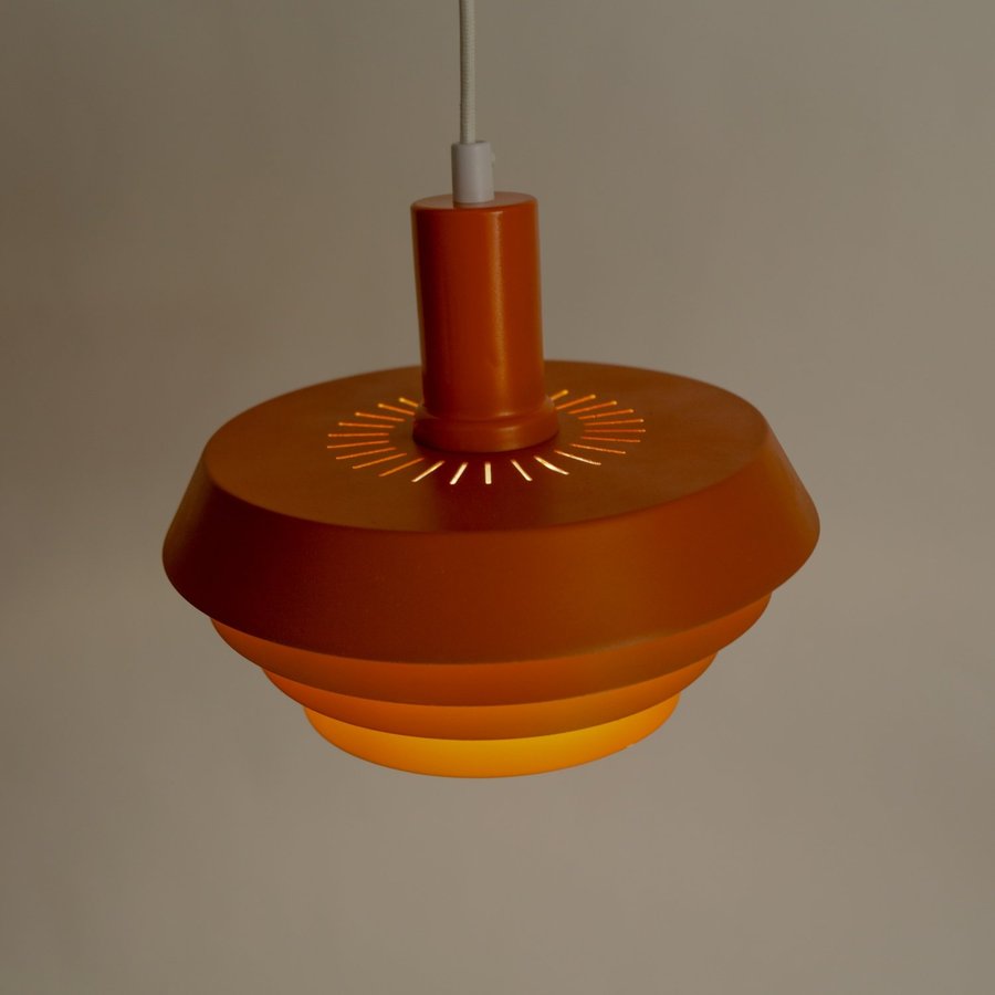 Retro pendel orange design Carl Thore Granhaga