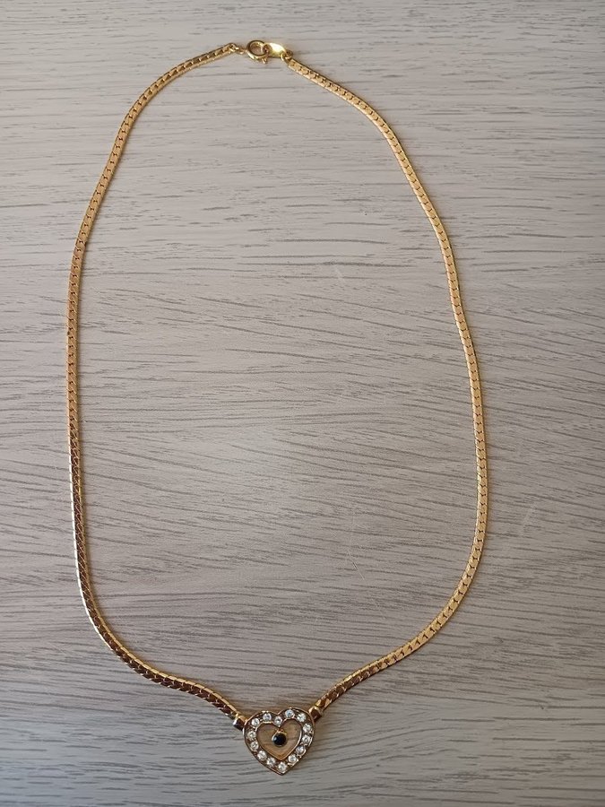 Oanvänt Halsband med Hjärta