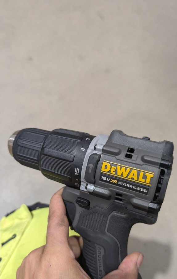 DEWALT 18V XR Borrmaskin