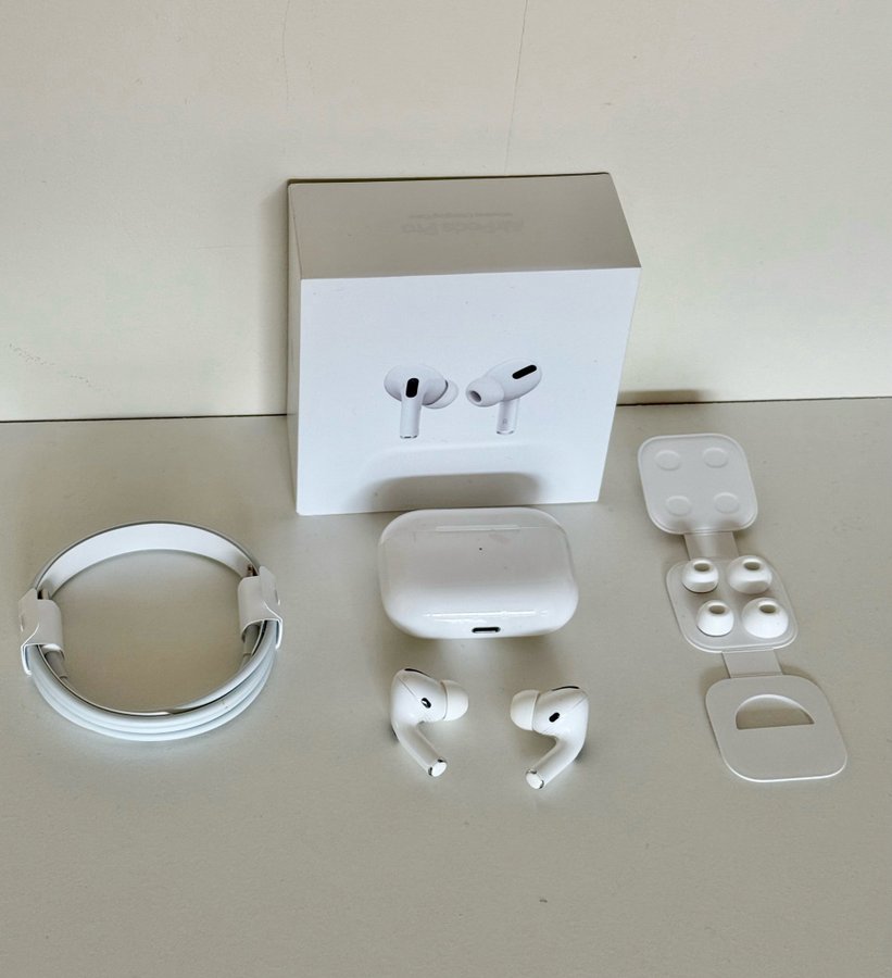 Apple AirPods Pro med skal