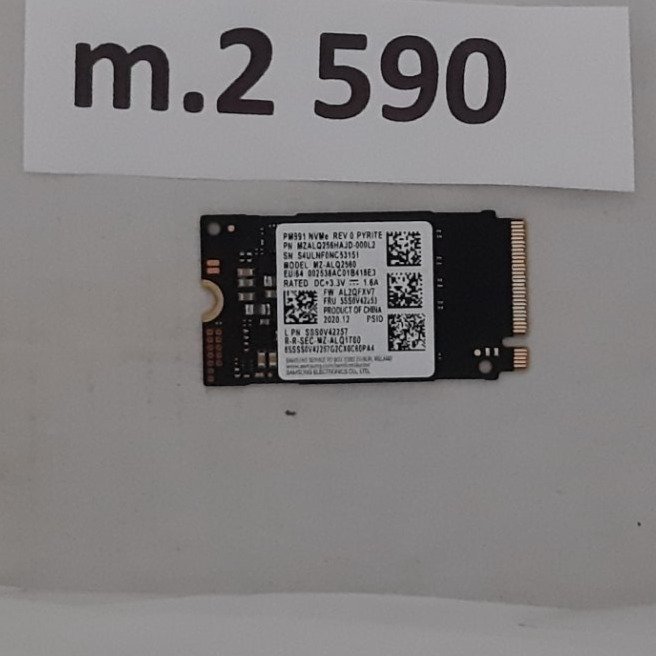 SSD Samsung modell : m2  NVMe  256GB formfaktor 2240