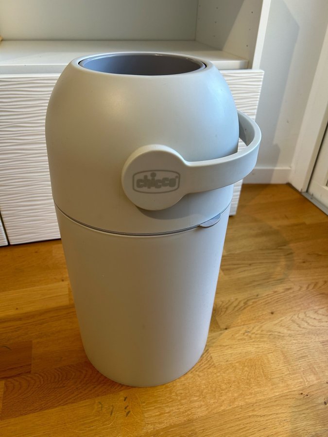 chicco Diaper Pail Odour Off i grått