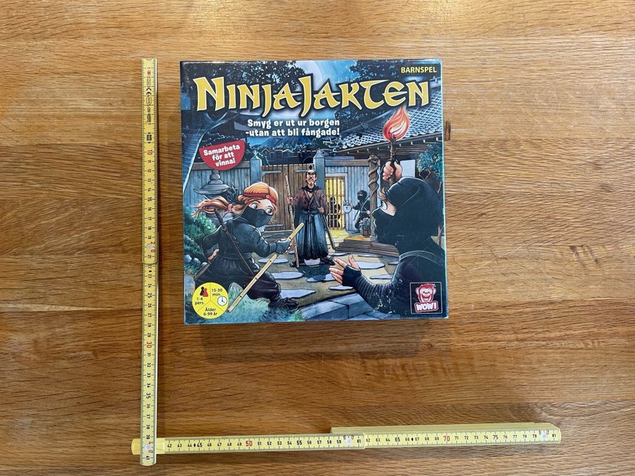 NINJAJAKTEN NINJA JAKTEN BARNSPEL SÄLLSKAPSSPEL INPLASTAD OÖPPNAD PÅ SVENSKA