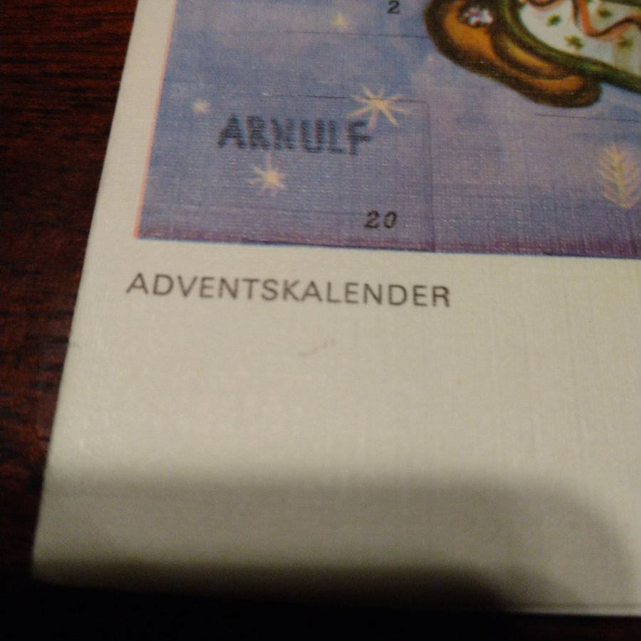 En liten adventskalender ARNULF 145×105cm i bra skick