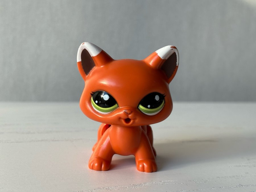 Littlest Pet Shop LPS- Orange Cat Katt