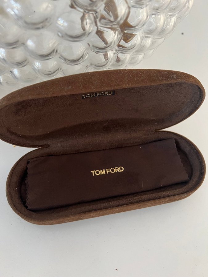 Tom Ford glasögonfodral och putsduk