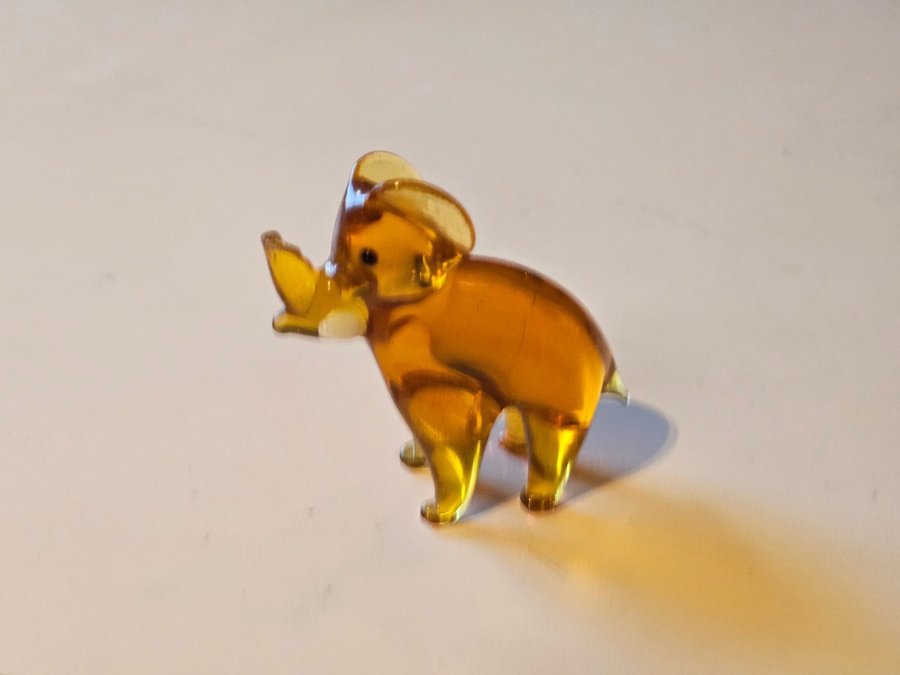 Glasfigurin Elefant Figurin i glas samlarfigur retro vintage