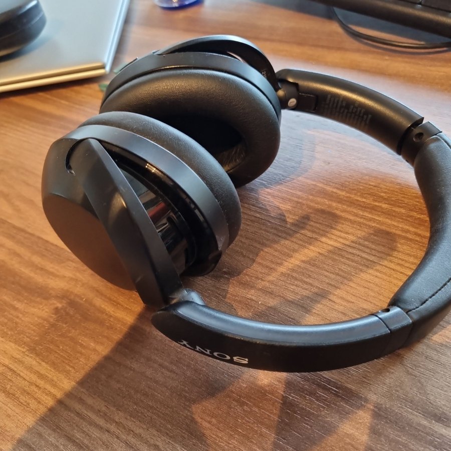 Sony hörlurar WH-XB910N bluetooth