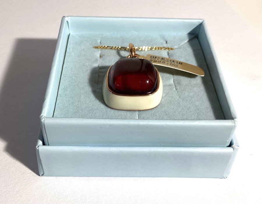 Exclusivt vedhæng forgyldt sterling sølv hvid emalje cognac rav. House of Amber.