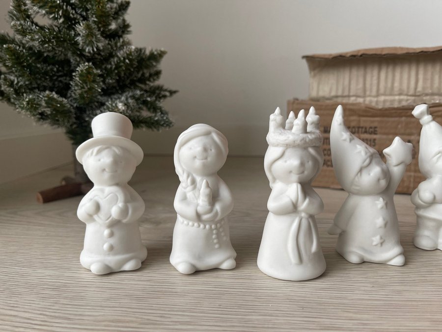 NYTT Majas Cottage Julfigurer i porslin - luciatåg - lucia - jul - advent -