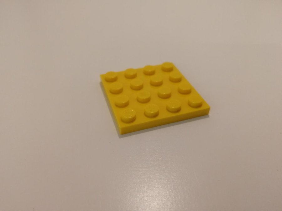 Lego - platta - plate - 4x4 - part 3031 - gul